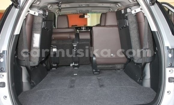 Buy Used Toyota Fortuner Silver Car in Beitbridge in Matabeleland South Buy Used Toyota Fortuner Silver Car in Beitbridge in Matabeleland South