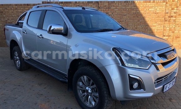 Acheter Occasion Voiture Isuzu KB Gris à Beitbridge, Matabeleland South Acheter Occasion Voiture Isuzu KB Gris à Beitbridge, Matabeleland South