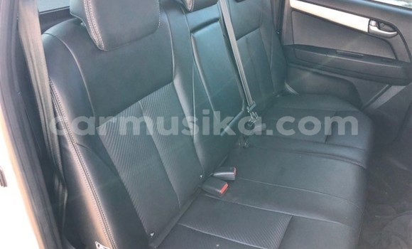 Acheter Occasion Voiture Isuzu KB Gris à Beitbridge, Matabeleland South Acheter Occasion Voiture Isuzu KB Gris à Beitbridge, Matabeleland South