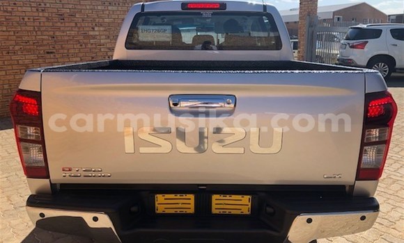 Buy Used Isuzu KB Silver Car in Beitbridge in Matabeleland South Buy Used Isuzu KB Silver Car in Beitbridge in Matabeleland South