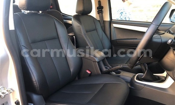 Buy Used Isuzu KB Silver Car in Beitbridge in Matabeleland South Buy Used Isuzu KB Silver Car in Beitbridge in Matabeleland South