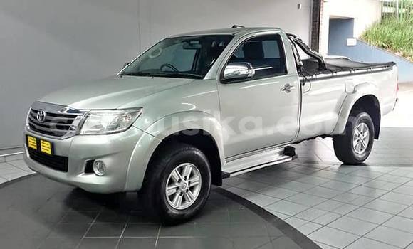 Nunua Ilio tumika Toyota Hilux Fedha Gari ndani ya Beitbridge nchini Matabeleland Kusini Nunua Ilio tumika Toyota Hilux Fedha Gari ndani ya Beitbridge nchini Matabeleland Kusini