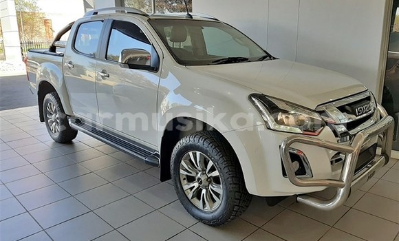 Acheter Occasion Voiture Isuzu KB Blanc à Beitbridge, Matabeleland South Acheter Occasion Voiture Isuzu KB Blanc à Beitbridge, Matabeleland South