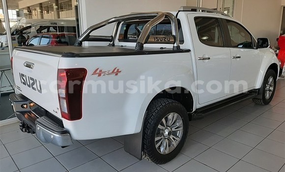Acheter Occasion Voiture Isuzu KB Blanc à Beitbridge, Matabeleland South Acheter Occasion Voiture Isuzu KB Blanc à Beitbridge, Matabeleland South