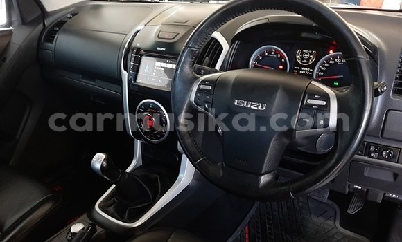 Tenga Tsaru Mercedes‒Benz ML–Class Nhema Mota in Beitbridge in Matabeleland South Tenga Tsaru Mercedes‒Benz ML–Class Nhema Mota in Beitbridge in Matabeleland South