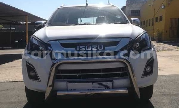 Acheter Occasion Voiture Isuzu KB Blanc à Beitbridge, Matabeleland South Acheter Occasion Voiture Isuzu KB Blanc à Beitbridge, Matabeleland South