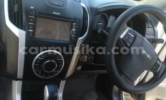 Acheter Occasion Voiture Isuzu KB Blanc à Beitbridge, Matabeleland South Acheter Occasion Voiture Isuzu KB Blanc à Beitbridge, Matabeleland South