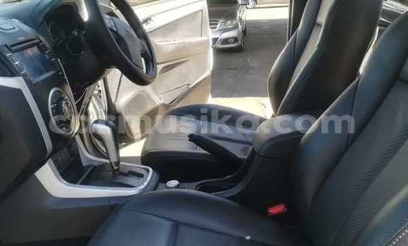 Acheter Occasion Voiture Isuzu KB Blanc à Beitbridge, Matabeleland South Acheter Occasion Voiture Isuzu KB Blanc à Beitbridge, Matabeleland South