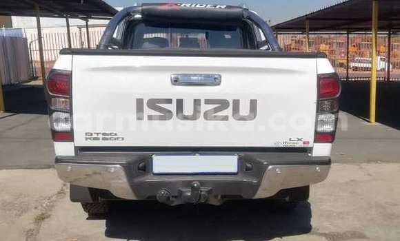 Acheter Occasion Voiture Isuzu KB Blanc à Beitbridge, Matabeleland South Acheter Occasion Voiture Isuzu KB Blanc à Beitbridge, Matabeleland South