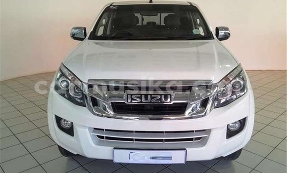 Tenga Tsaru Isuzu KB Chena Mota in Beitbridge in Matabeleland South Tenga Tsaru Isuzu KB Chena Mota in Beitbridge in Matabeleland South