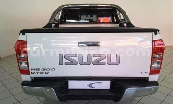 Tenga Tsaru Isuzu KB Chena Mota in Beitbridge in Matabeleland South Tenga Tsaru Isuzu KB Chena Mota in Beitbridge in Matabeleland South