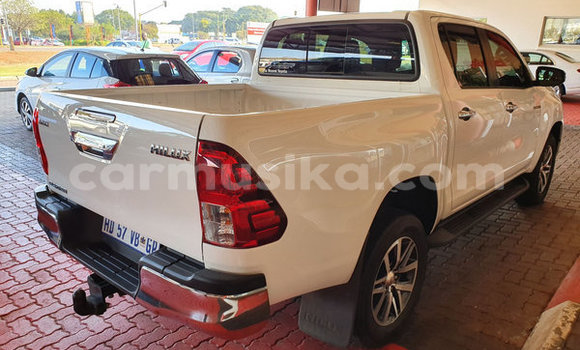 Nunua Ilio tumika Toyota Hilux Nyeupe Gari ndani ya Beitbridge nchini Matabeleland Kusini Nunua Ilio tumika Toyota Hilux Nyeupe Gari ndani ya Beitbridge nchini Matabeleland Kusini