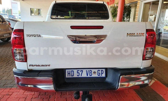 Nunua Ilio tumika Toyota Hilux Nyeupe Gari ndani ya Beitbridge nchini Matabeleland Kusini Nunua Ilio tumika Toyota Hilux Nyeupe Gari ndani ya Beitbridge nchini Matabeleland Kusini