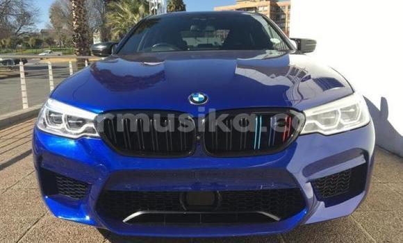 Acheter Occasion Voiture BMW M5 Bleu à Beitbridge, Matabeleland South Acheter Occasion Voiture BMW M5 Bleu à Beitbridge, Matabeleland South