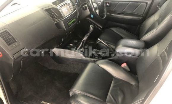 Acheter Occasion Voiture Toyota Fortuner Beige à Beitbridge, Matabeleland South Acheter Occasion Voiture Toyota Fortuner Beige à Beitbridge, Matabeleland South