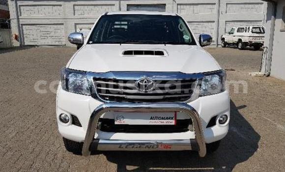 Tenga Tsaru Toyota Hilux Chena Mota in Beitbridge in Matabeleland South Tenga Tsaru Toyota Hilux Chena Mota in Beitbridge in Matabeleland South