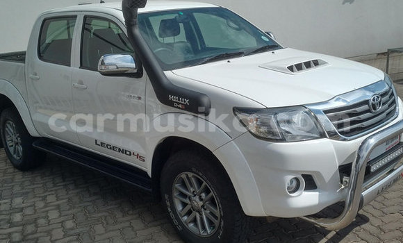 Acheter Occasion Voiture Toyota Hilux Blanc à Beitbridge, Matabeleland South Acheter Occasion Voiture Toyota Hilux Blanc à Beitbridge, Matabeleland South