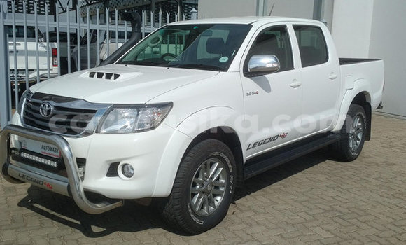 Acheter Occasion Voiture Toyota Hilux Blanc à Beitbridge, Matabeleland South Acheter Occasion Voiture Toyota Hilux Blanc à Beitbridge, Matabeleland South