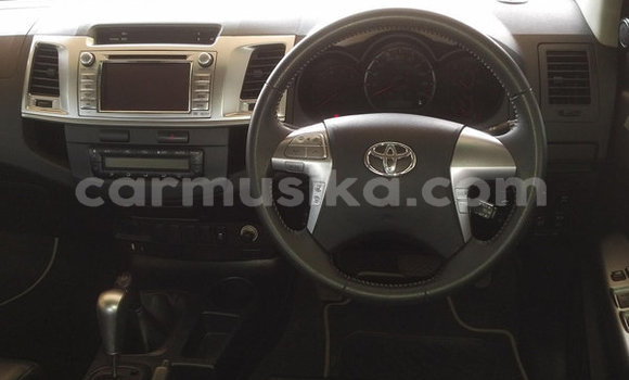 Acheter Occasion Voiture Toyota Hilux Blanc à Beitbridge, Matabeleland South Acheter Occasion Voiture Toyota Hilux Blanc à Beitbridge, Matabeleland South