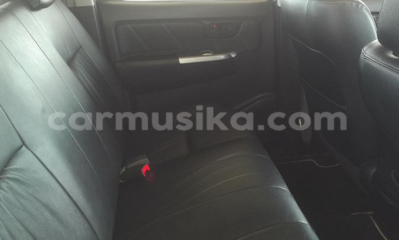 Acheter Occasion Voiture Toyota Hilux Blanc à Beitbridge, Matabeleland South Acheter Occasion Voiture Toyota Hilux Blanc à Beitbridge, Matabeleland South