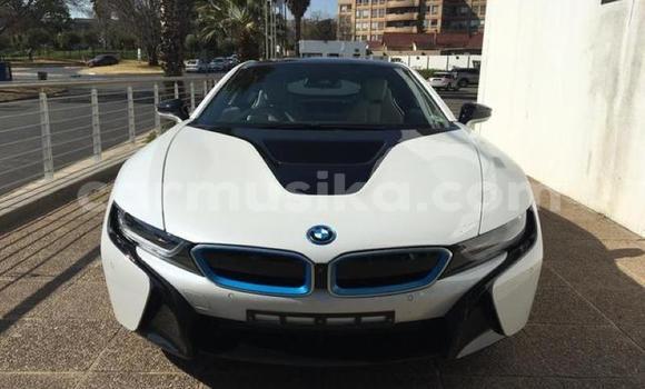 Acheter Occasion Voiture BMW i8 Blanc à Beitbridge, Matabeleland South Acheter Occasion Voiture BMW i8 Blanc à Beitbridge, Matabeleland South