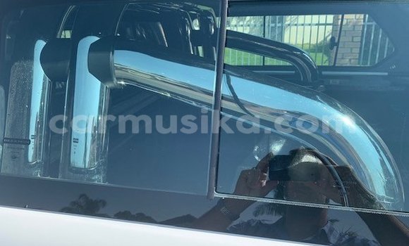 Buy Used Mazda BT-50 White Car in Beitbridge in Matabeleland South Buy Used Mazda BT-50 White Car in Beitbridge in Matabeleland South