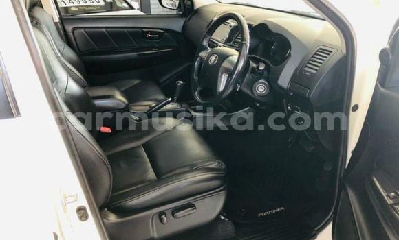 Nunua Ilio tumika Toyota Fortuner Nyeupe Gari ndani ya Beitbridge nchini Matabeleland Kusini Nunua Ilio tumika Toyota Fortuner Nyeupe Gari ndani ya Beitbridge nchini Matabeleland Kusini