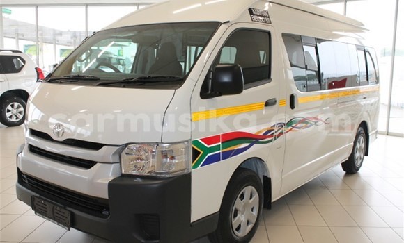 Acheter Occasion Voiture Toyota Sprinter Blanc à Beitbridge, Matabeleland South Acheter Occasion Voiture Toyota Sprinter Blanc à Beitbridge, Matabeleland South