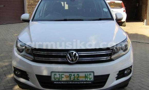 Acheter Occasion Voiture Volkswagen Tiguan Blanc à Beitbridge, Matabeleland South Acheter Occasion Voiture Volkswagen Tiguan Blanc à Beitbridge, Matabeleland South