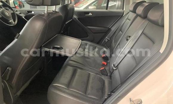 Acheter Occasion Voiture Volkswagen Tiguan Blanc à Beitbridge, Matabeleland South Acheter Occasion Voiture Volkswagen Tiguan Blanc à Beitbridge, Matabeleland South