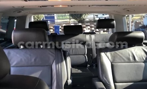 Tenga Tsaru Volkswagen Caravelle Zvimwe Mota in Beitbridge in Matabeleland South Tenga Tsaru Volkswagen Caravelle Zvimwe Mota in Beitbridge in Matabeleland South