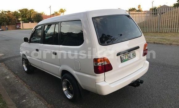 Tenga Tsaru Toyota Avanza Chena Mota in Beitbridge in Matabeleland South Tenga Tsaru Toyota Avanza Chena Mota in Beitbridge in Matabeleland South