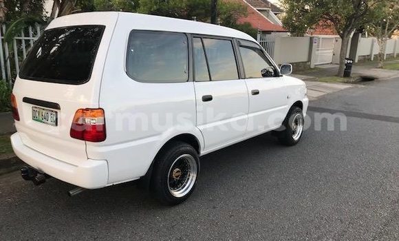 Tenga Tsaru Toyota Avanza Chena Mota in Beitbridge in Matabeleland South Tenga Tsaru Toyota Avanza Chena Mota in Beitbridge in Matabeleland South