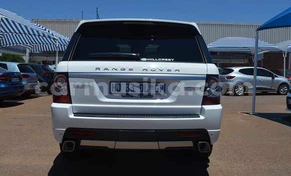 Tenga Tsaru Land Rover Range Rover Chena Mota in Beitbridge in Matabeleland South Tenga Tsaru Land Rover Range Rover Chena Mota in Beitbridge in Matabeleland South