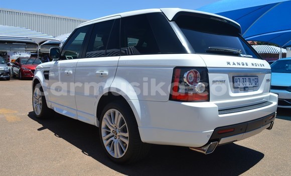 Tenga Tsaru Land Rover Range Rover Chena Mota in Beitbridge in Matabeleland South Tenga Tsaru Land Rover Range Rover Chena Mota in Beitbridge in Matabeleland South