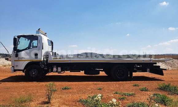 Acheter Occasion Voiture Isuzu KB Blanc à Beitbridge, Matabeleland South Acheter Occasion Voiture Isuzu KB Blanc à Beitbridge, Matabeleland South