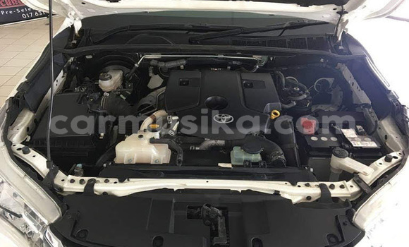 Acheter Occasion Voiture Toyota Hilux Blanc à Beitbridge, Matabeleland South Acheter Occasion Voiture Toyota Hilux Blanc à Beitbridge, Matabeleland South