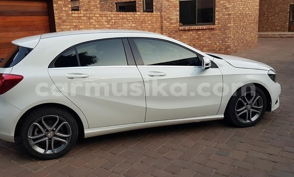 Tenga Tsaru Mercedes‒Benz A–Class Chena Mota in Beitbridge in Matabeleland South Tenga Tsaru Mercedes‒Benz A–Class Chena Mota in Beitbridge in Matabeleland South