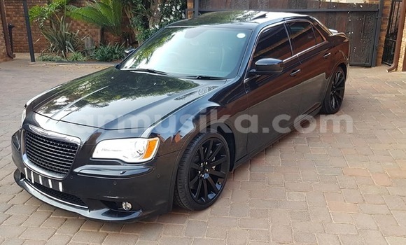 Nunua Ilio tumika Chrysler 300C SRT8 Nyingine Gari ndani ya Beitbridge nchini Matabeleland Kusini