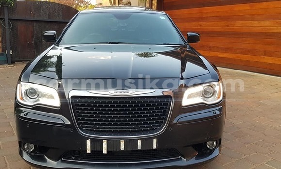 Tenga Tsaru Chrysler 300C SRT8 Zvimwe Mota in Beitbridge in Matabeleland South Tenga Tsaru Chrysler 300C SRT8 Zvimwe Mota in Beitbridge in Matabeleland South