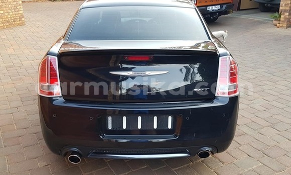 Tenga Tsaru Chrysler 300C SRT8 Zvimwe Mota in Beitbridge in Matabeleland South Tenga Tsaru Chrysler 300C SRT8 Zvimwe Mota in Beitbridge in Matabeleland South