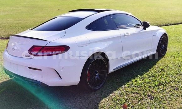 Acheter Occasion Voiture Mercedes‒Benz C–Class Blanc à Beitbridge, Matabeleland South Acheter Occasion Voiture Mercedes‒Benz C–Class Blanc à Beitbridge, Matabeleland South