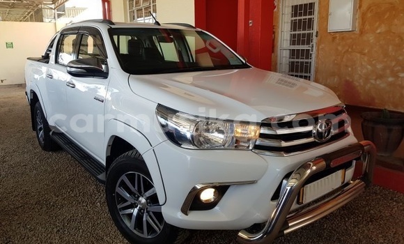 Tenga Tsaru Toyota Hilux Chena Mota in Beitbridge in Matabeleland South Tenga Tsaru Toyota Hilux Chena Mota in Beitbridge in Matabeleland South