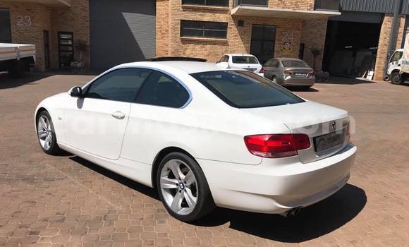 Tenga Tsaru BMW 3–Series Chena Mota in Beitbridge in Matabeleland South Tenga Tsaru BMW 3–Series Chena Mota in Beitbridge in Matabeleland South