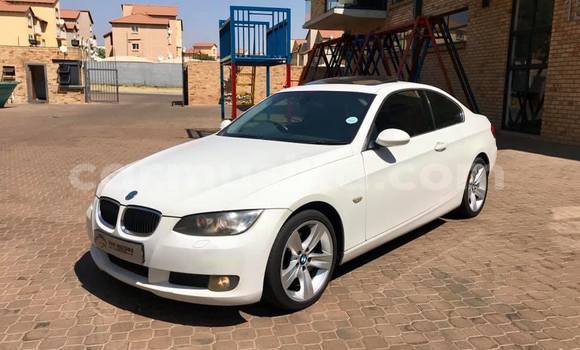 Tenga Tsaru BMW 3–Series Chena Mota in Beitbridge in Matabeleland South Tenga Tsaru BMW 3–Series Chena Mota in Beitbridge in Matabeleland South