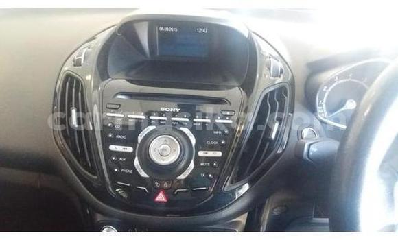 Acheter Occasion Voiture Ford B-MAX Gris à Beitbridge, Matabeleland South Acheter Occasion Voiture Ford B-MAX Gris à Beitbridge, Matabeleland South