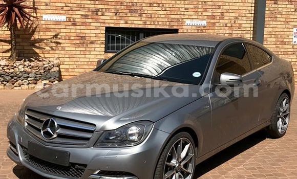 Tenga Tsaru Mercedes‒Benz C–Class Sirivha Mota in Beitbridge in Matabeleland South Tenga Tsaru Mercedes‒Benz C–Class Sirivha Mota in Beitbridge in Matabeleland South