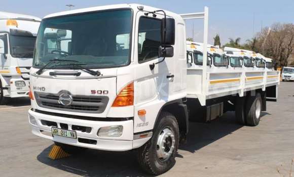 Buy Used Hino 300 Series White Truck in Beitbridge in Matabeleland South Buy Used Hino 300 Series White Truck in Beitbridge in Matabeleland South