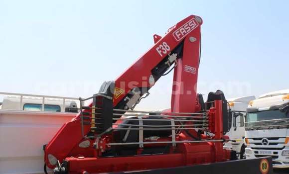 Tenga Tsaru Hino 300 Series Chena Rori in Beitbridge in Matabeleland South Tenga Tsaru Hino 300 Series Chena Rori in Beitbridge in Matabeleland South