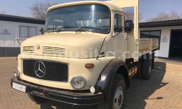 Nunua Ilio tumika Mercedes‒Benz 1622 Nyingine Lori ndani ya Beitbridge nchini Matabeleland Kusini